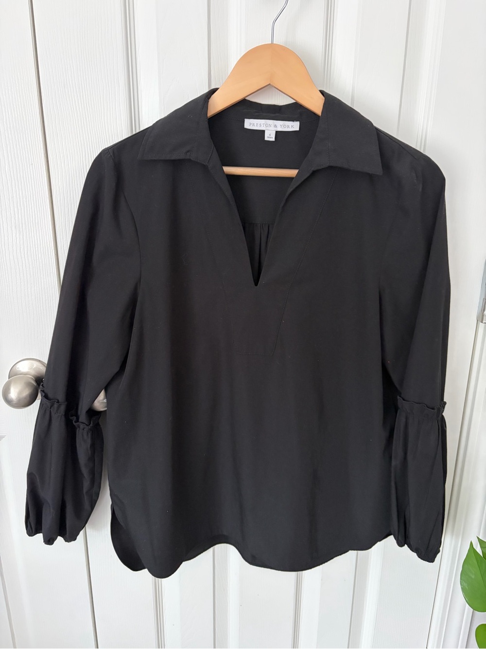 Preston & York Black Collared V-Neck Long Sleeve Blouse
